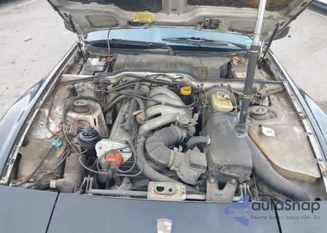 1985 Porsche 944 из США, поврежденный, VIN WP0AA0945FN451668